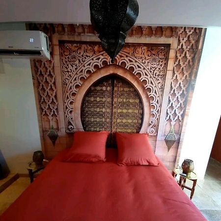 Suite Jaccuzzi En Camargue Port-Saint-Louis-du-Rhône Exterior photo