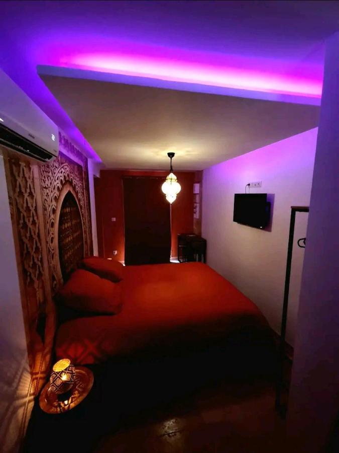 Suite Jaccuzzi En Camargue Port-Saint-Louis-du-Rhône Exterior photo