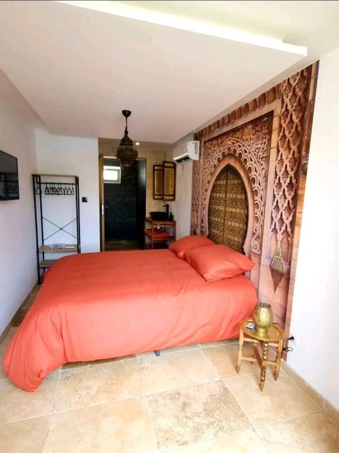 Suite Jaccuzzi En Camargue Port-Saint-Louis-du-Rhône Exterior photo