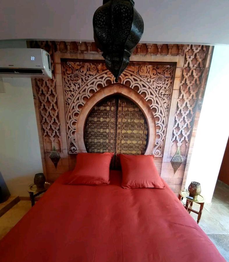 Suite Jaccuzzi En Camargue Port-Saint-Louis-du-Rhône Exterior photo